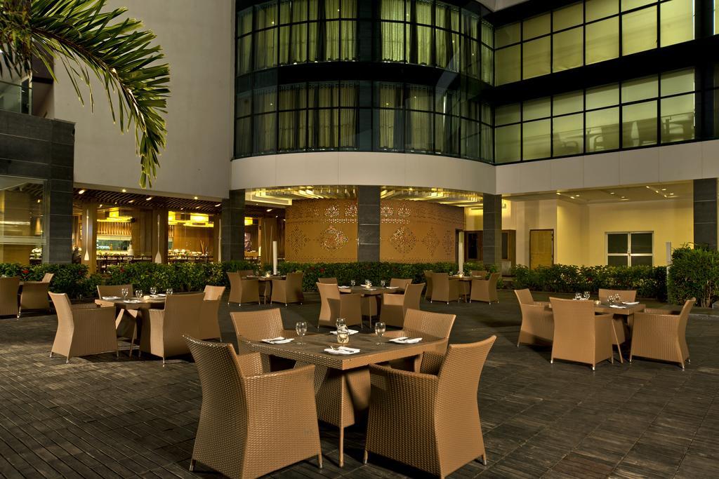 Radisson Resort & Spa Kandla Gāndhīdhām Екстериор снимка