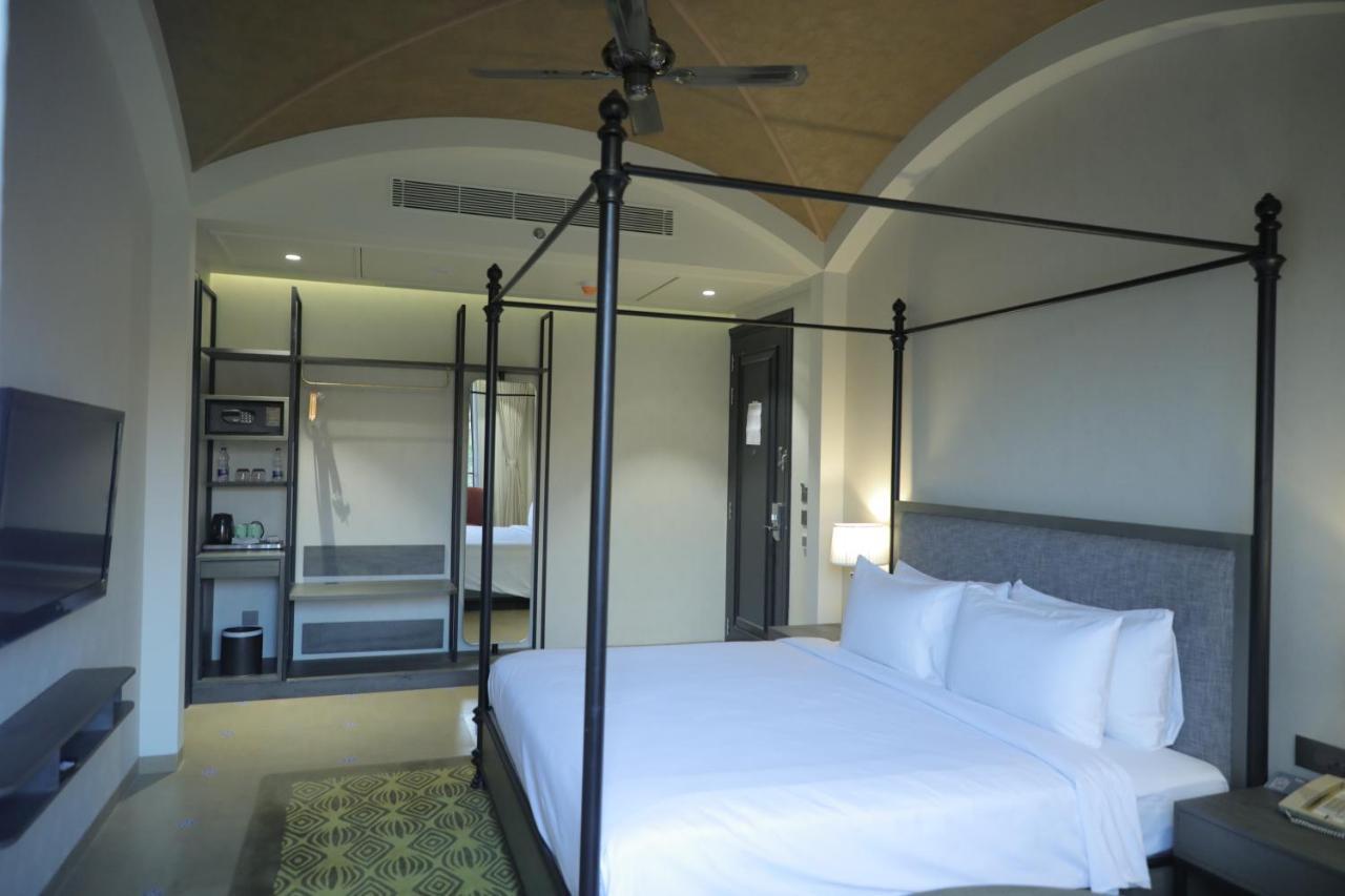 Radisson Resort & Spa Kandla Gāndhīdhām Екстериор снимка