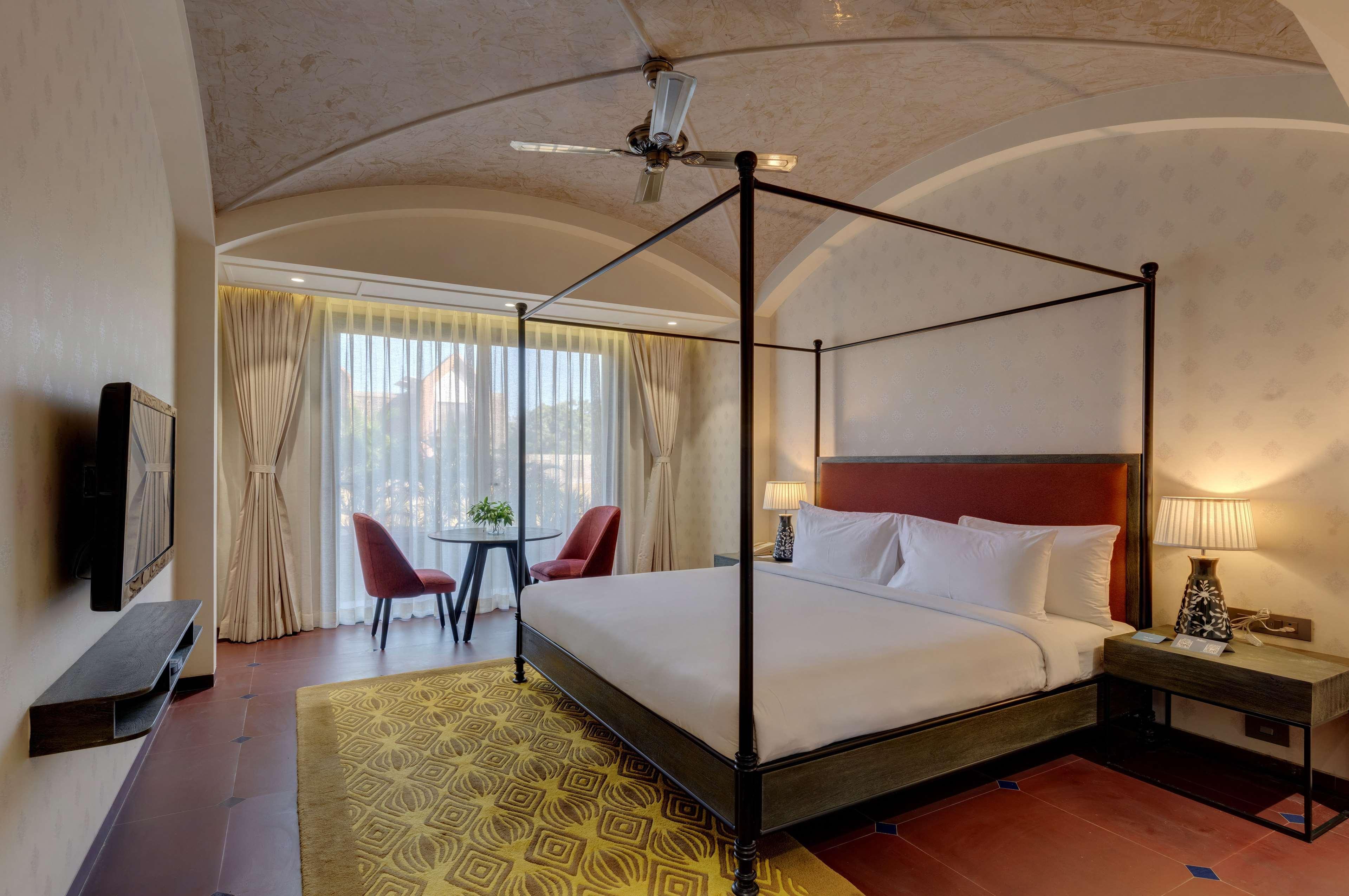 Radisson Resort & Spa Kandla Gāndhīdhām Екстериор снимка