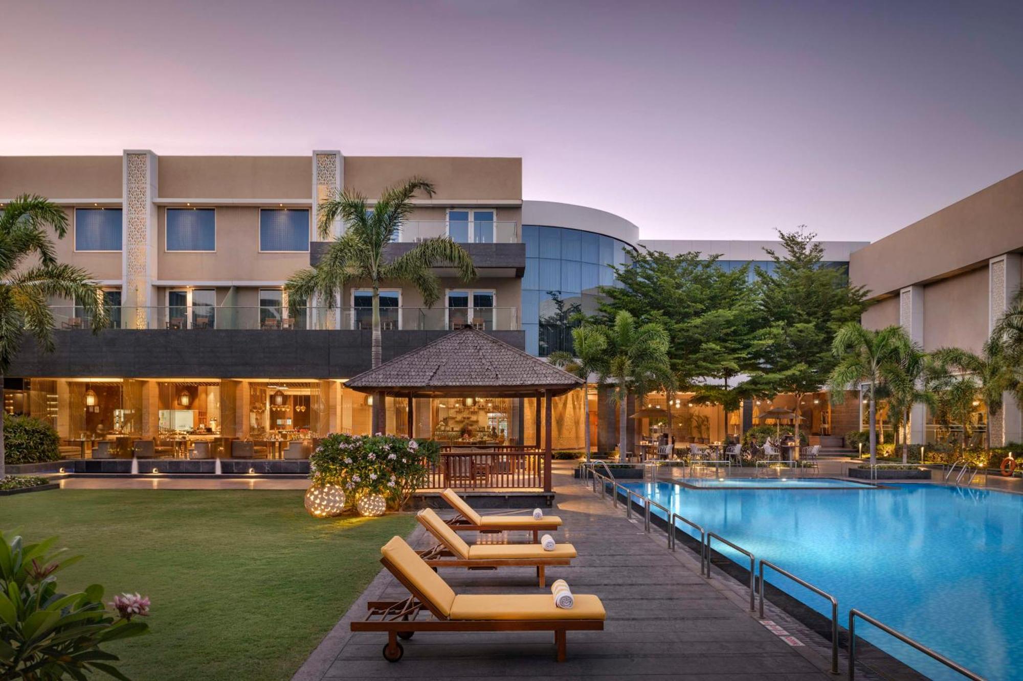 Radisson Resort & Spa Kandla Gāndhīdhām Екстериор снимка