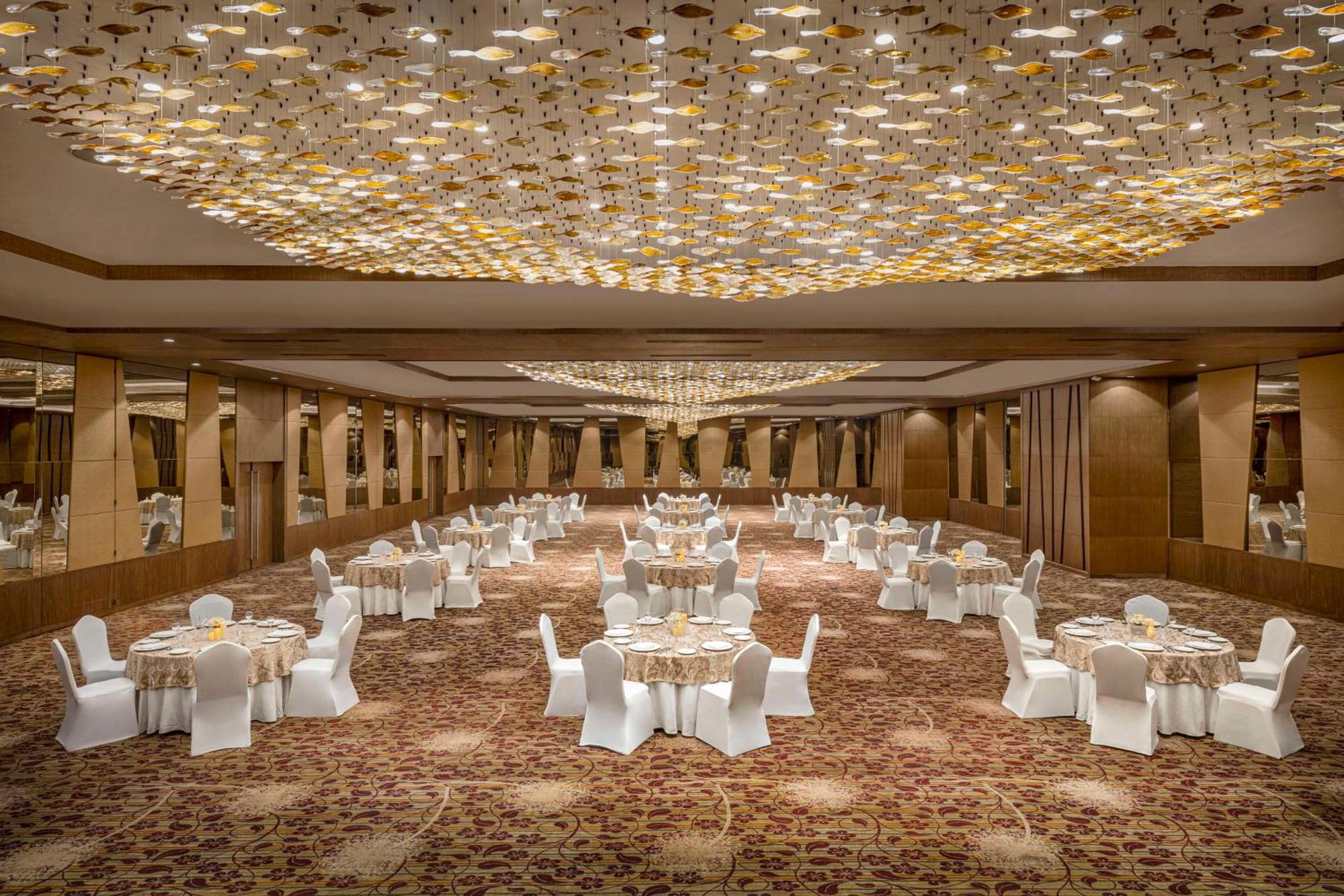 Radisson Resort & Spa Kandla Gāndhīdhām Екстериор снимка