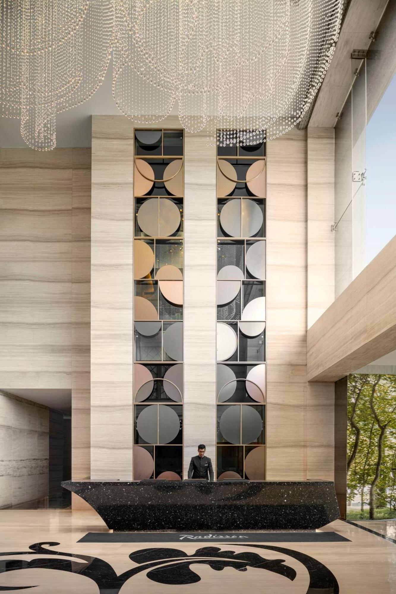 Radisson Resort & Spa Kandla Gāndhīdhām Екстериор снимка