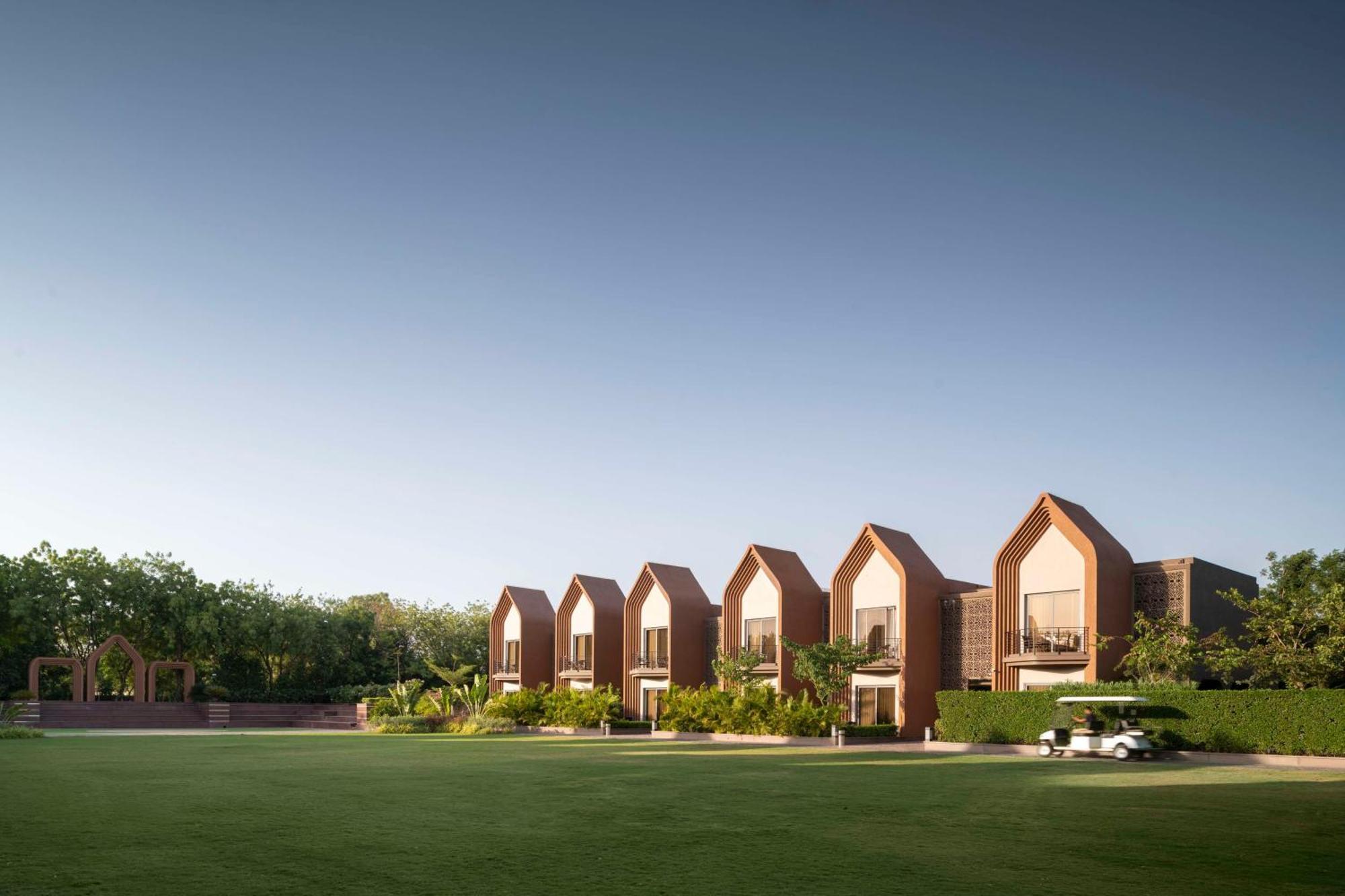 Radisson Resort & Spa Kandla Gāndhīdhām Екстериор снимка